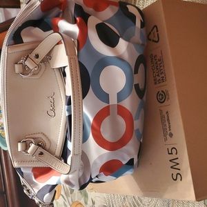 Beautiful  coach  large  shoulder  bag multiple  colors.